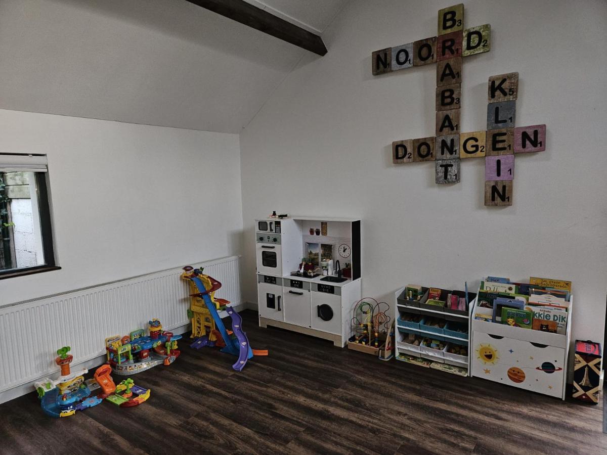 Guesthouse Max Dongen Екстериор снимка